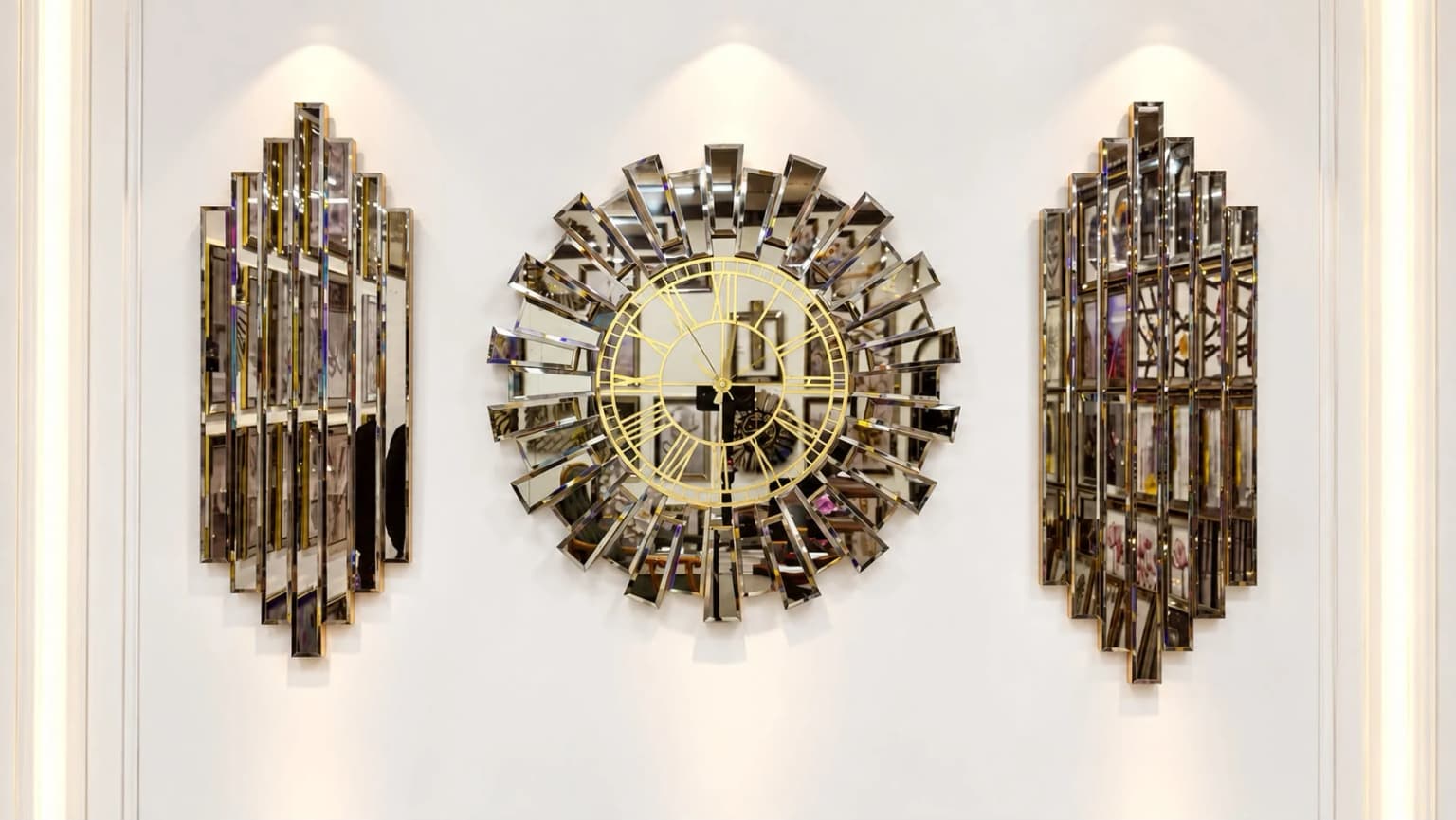 Gold Güneş ve Sütun Aplikli Saat Seti alternatif görünüm